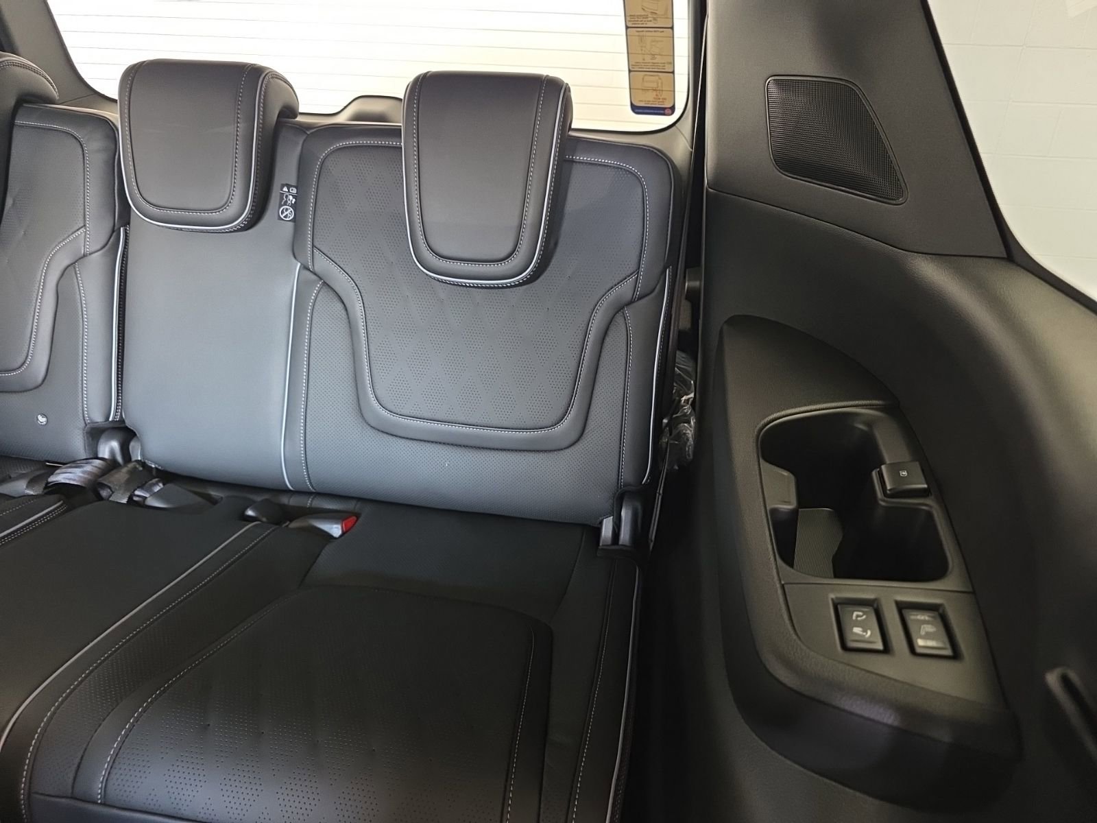 New 2026 INFINITI QX80 Autograph image 30