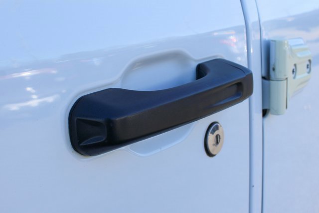 Used 2018 Jeep Wrangler Unlimited Sahara image 9