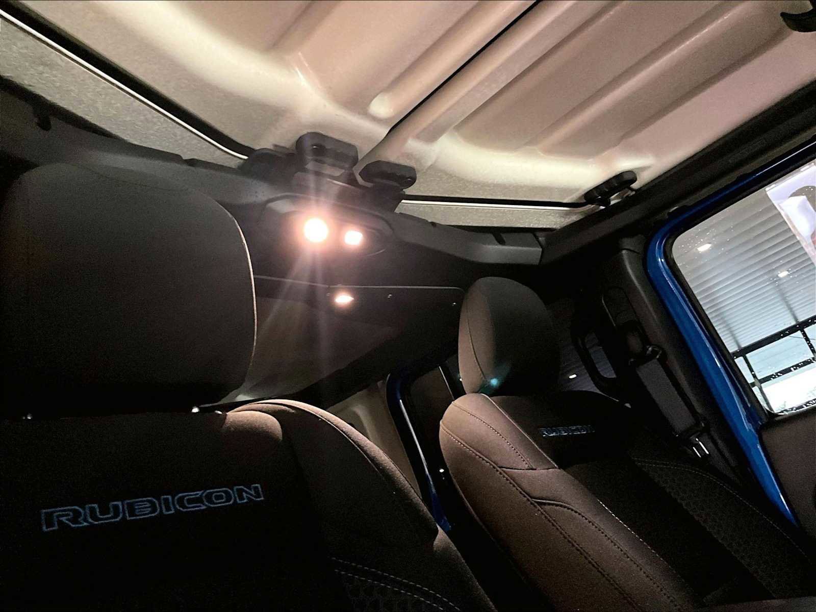 Used 2024 Jeep Wrangler Rubicon w/ Technology Group image 24