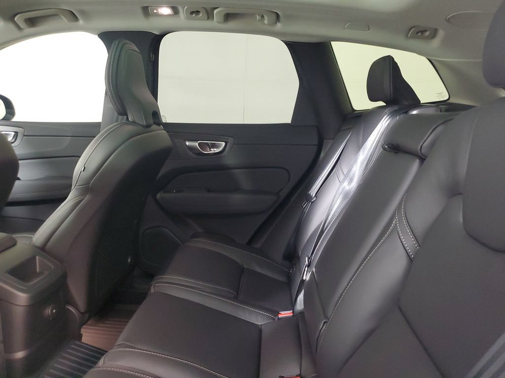 Used 2026 Volvo XC60 T8 Ultra w/ Climate Package PRO AWD/4WD image 14