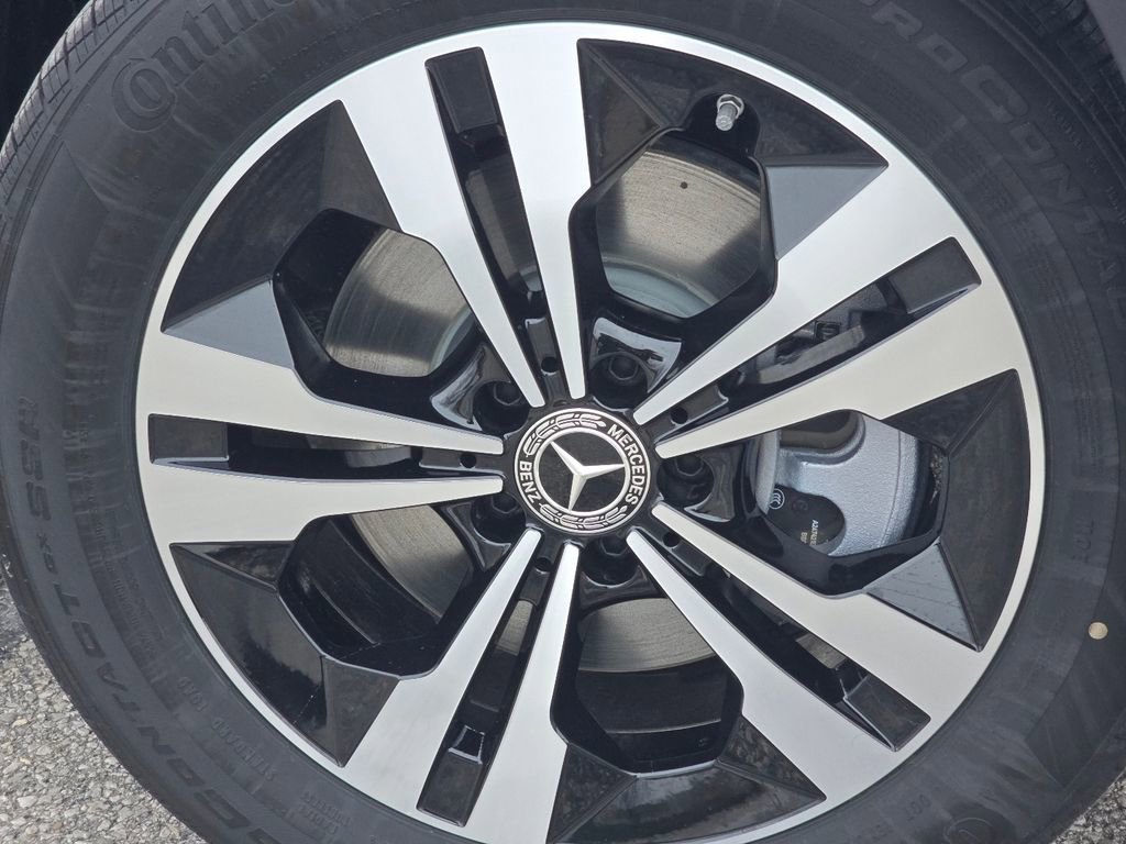 New 2026 Mercedes-Benz GLB 250 4MATIC image 9