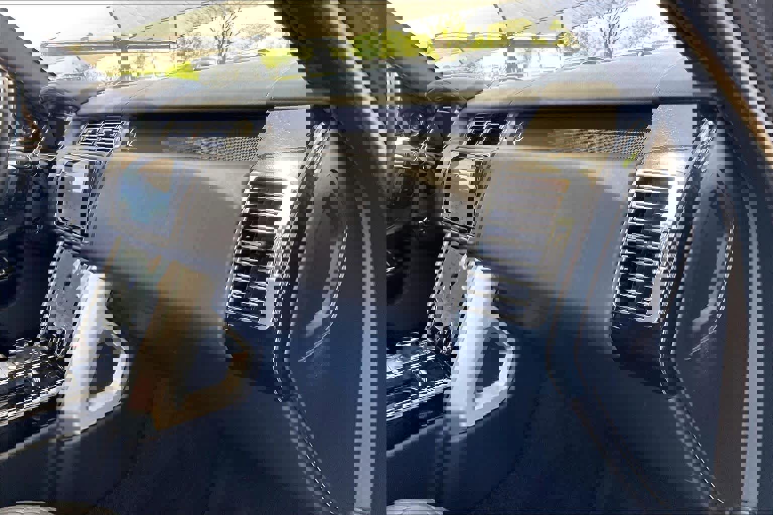 Used 2022 Land Rover Range Rover Westminster Edition image 19