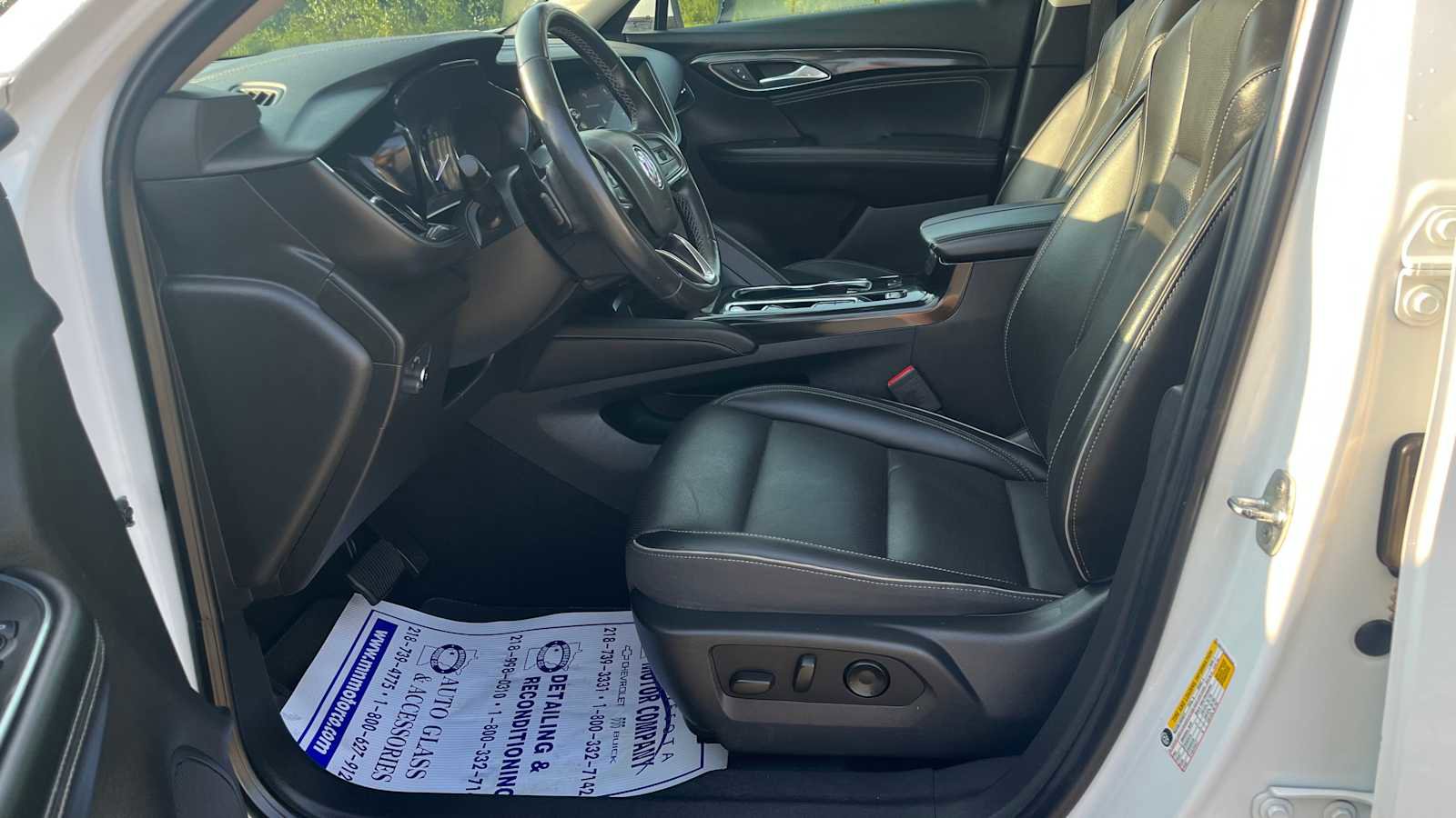 Used 2022 Buick Envision Essence w/ Safety Package image 7