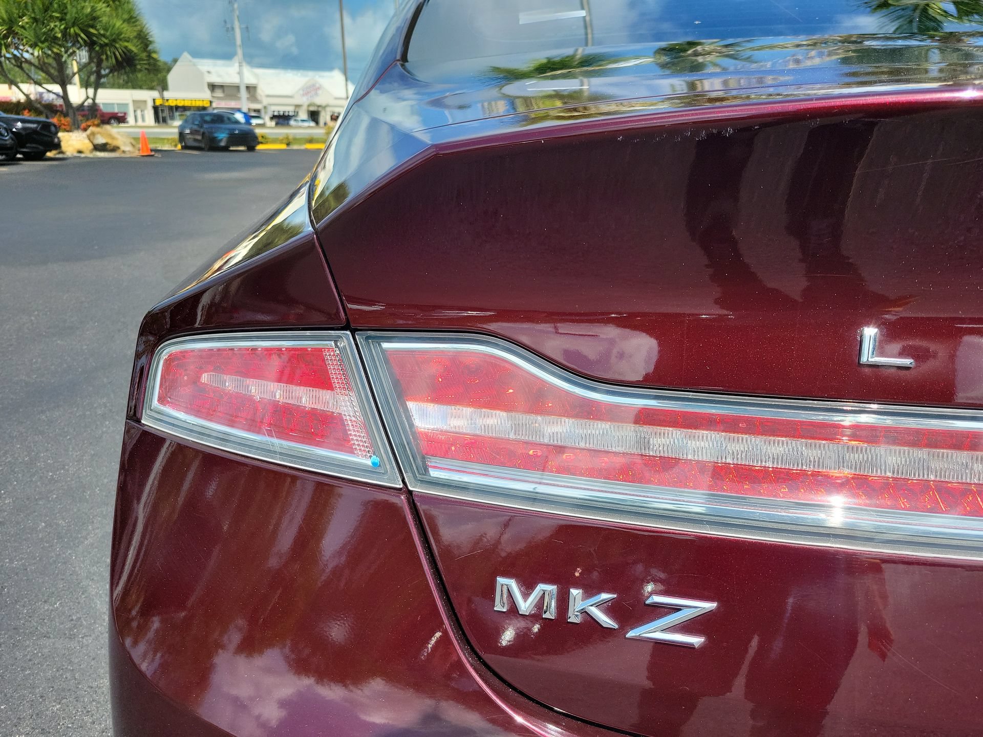 Used 2018 Lincoln MKZ Premiere FWD image 12