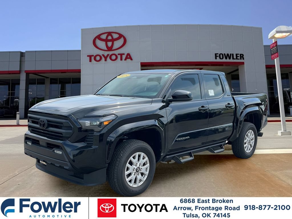 Certified 2025 Toyota Tacoma SR5 AWD/4WD image 35
