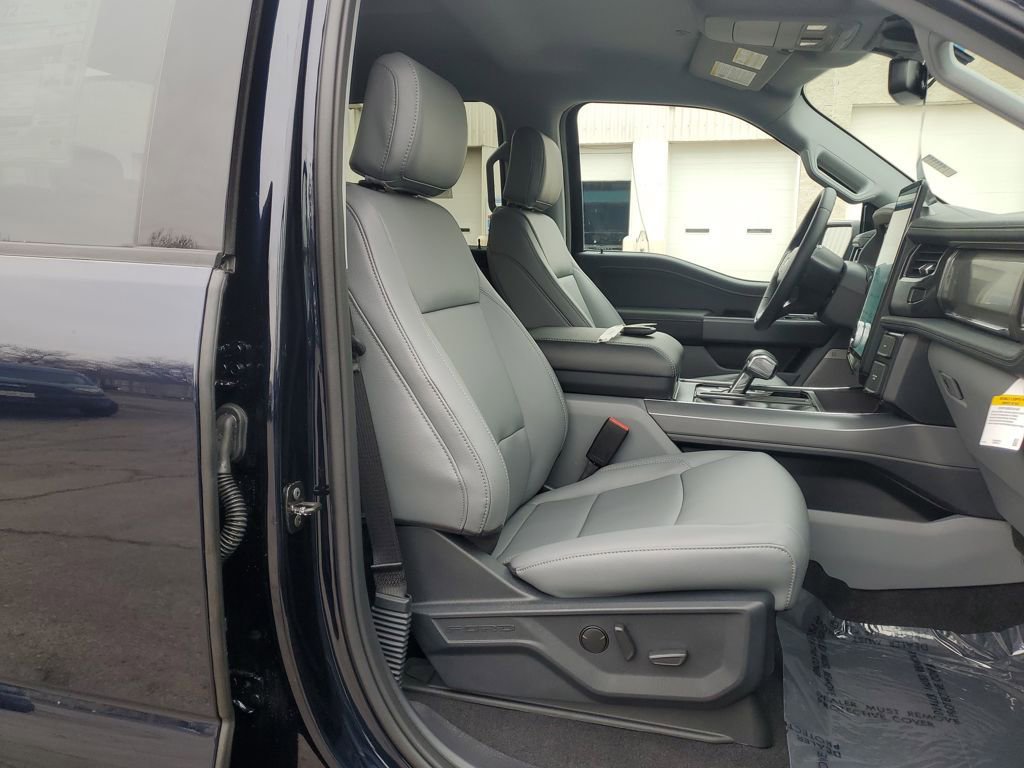 New 2025 Ford F150 Lightning Flash image 23