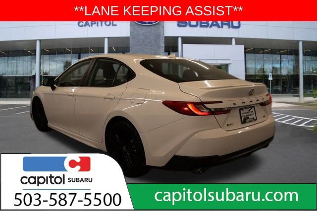 Used 2025 Toyota Camry SE image 6