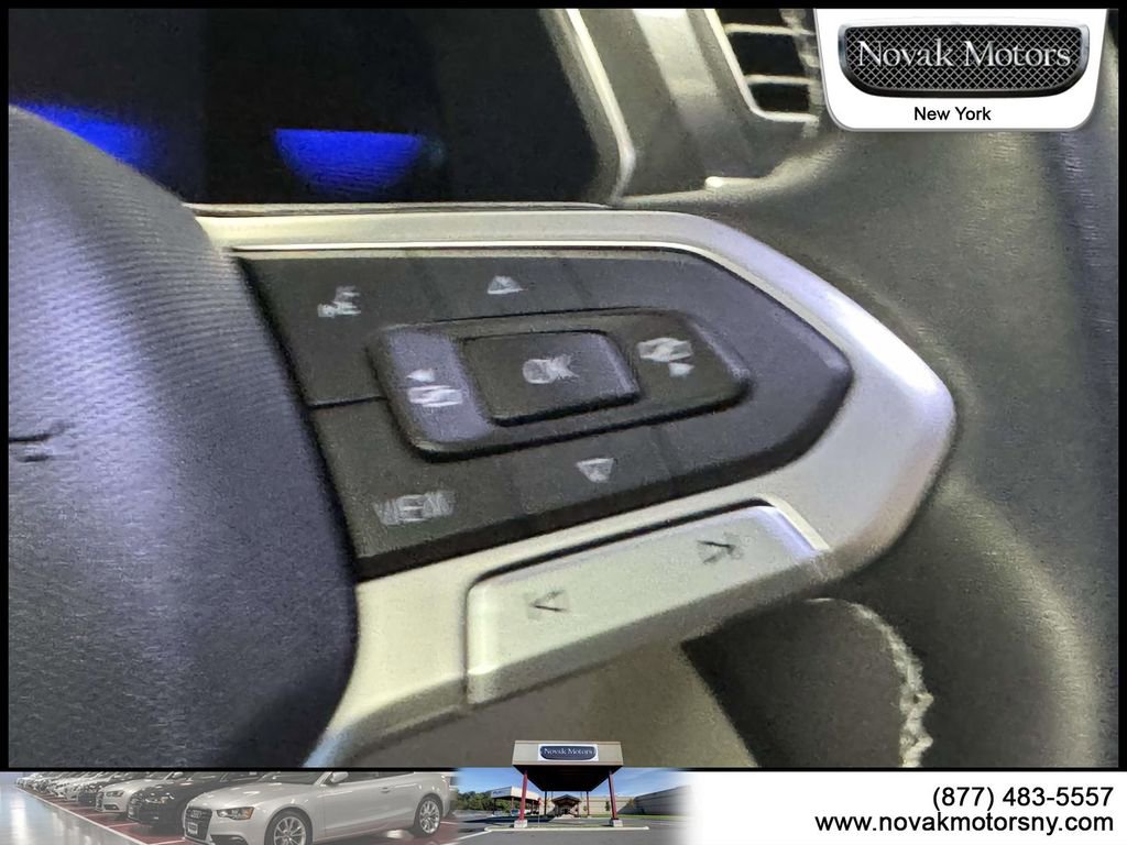 Used 2023 Volkswagen Tiguan SE image 17