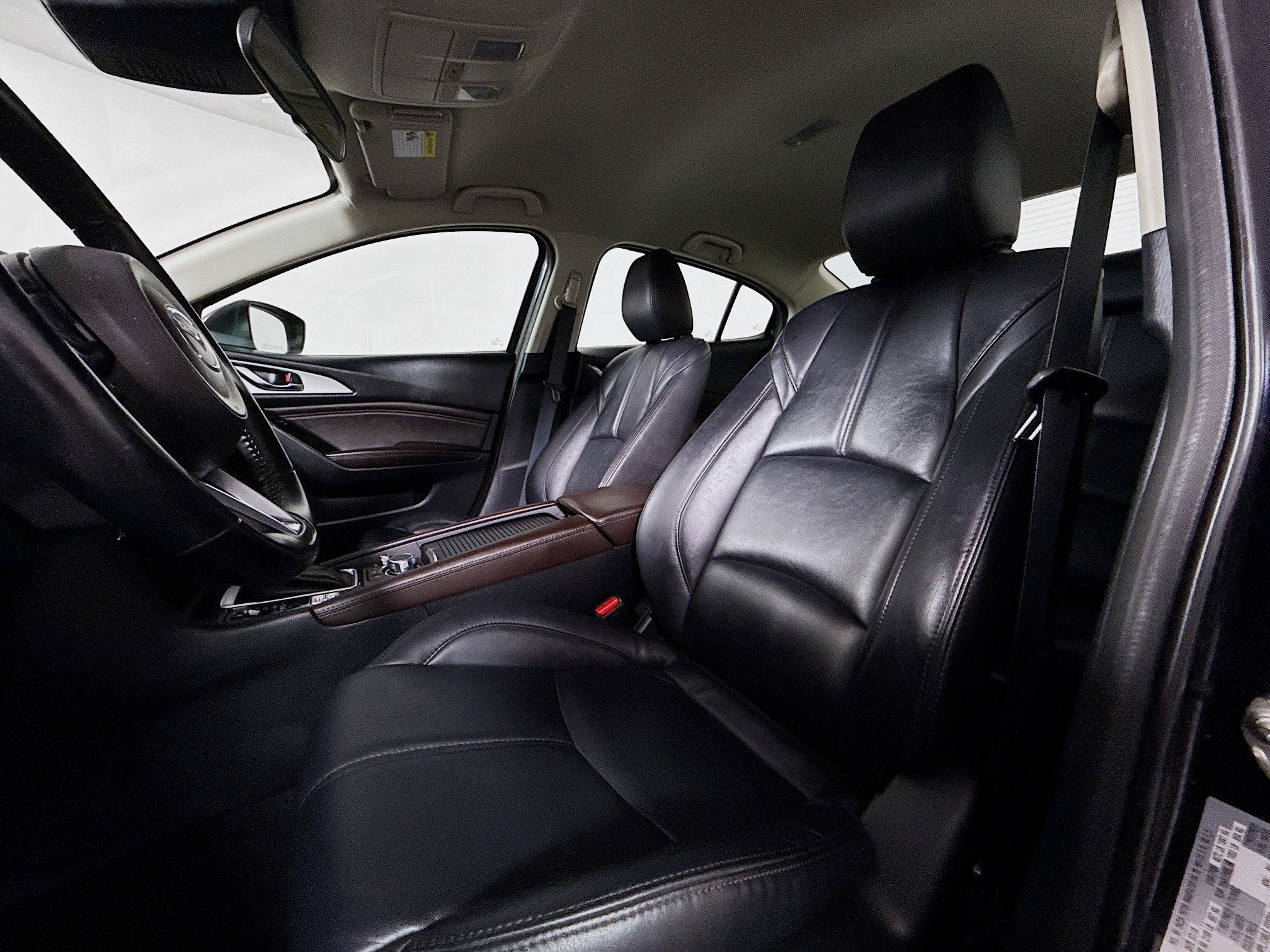 Used 2018 MAZDA MAZDA3 Touring FWD image 11