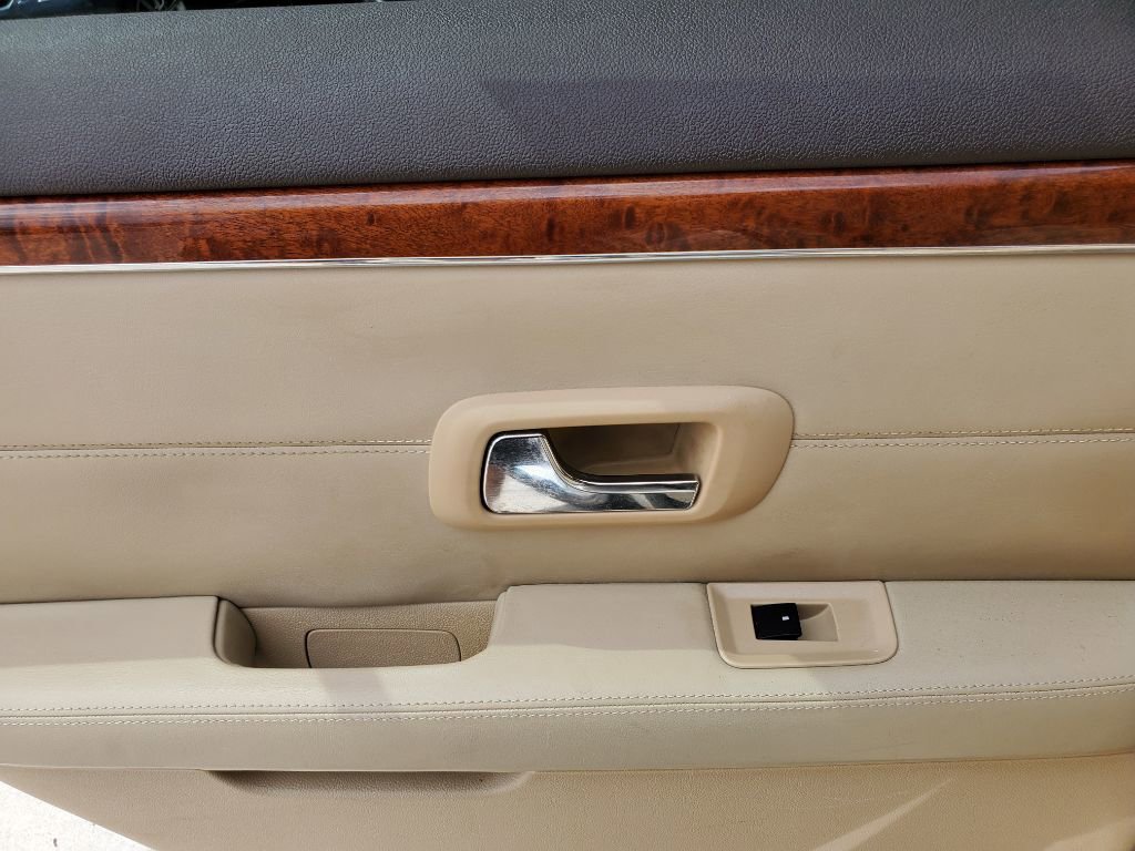 Used 2009 Cadillac SRX 2WD w/ Third Row Seating Package image 23