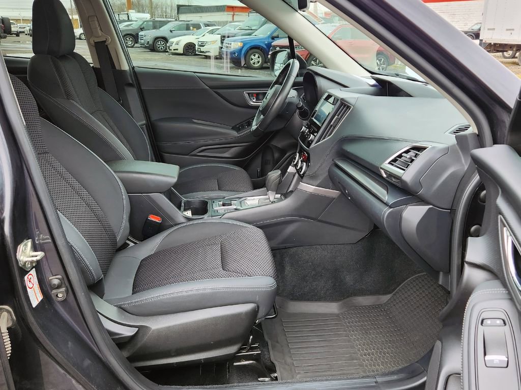 Used 2019 Subaru Forester Premium AWD/4WD image 36
