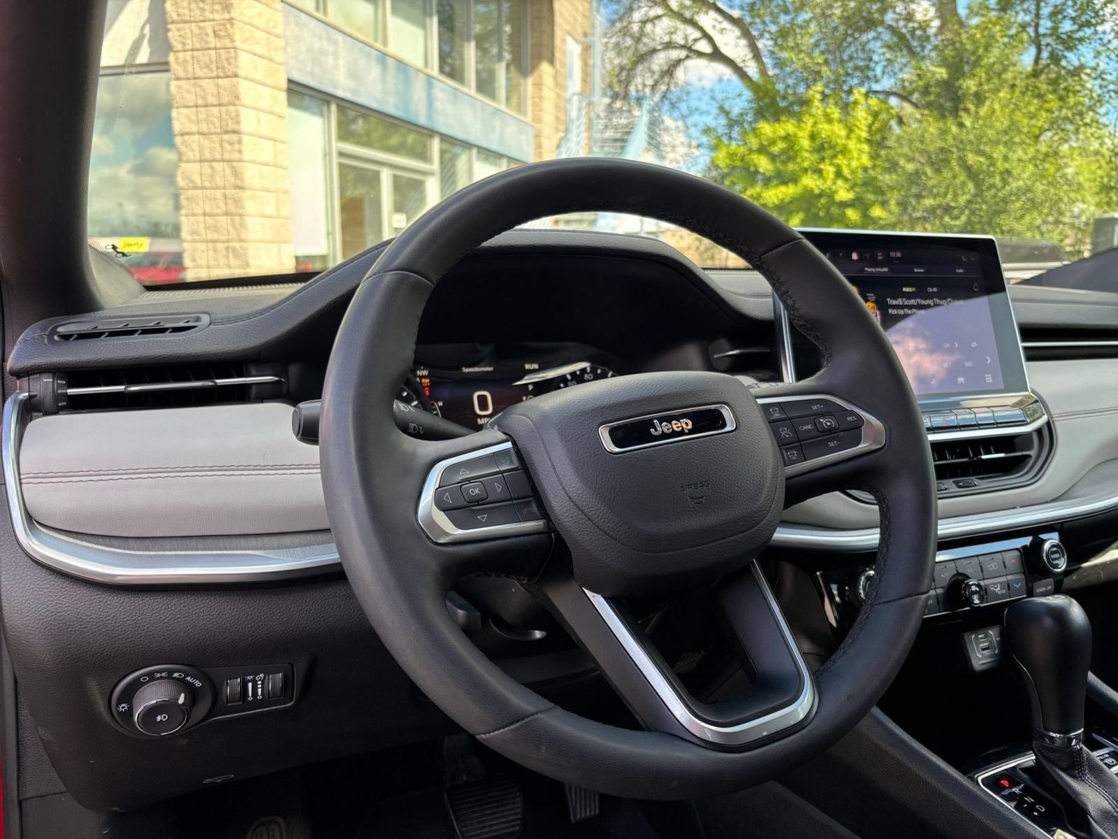 Used 2025 Jeep Compass Limited AWD/4WD image 35