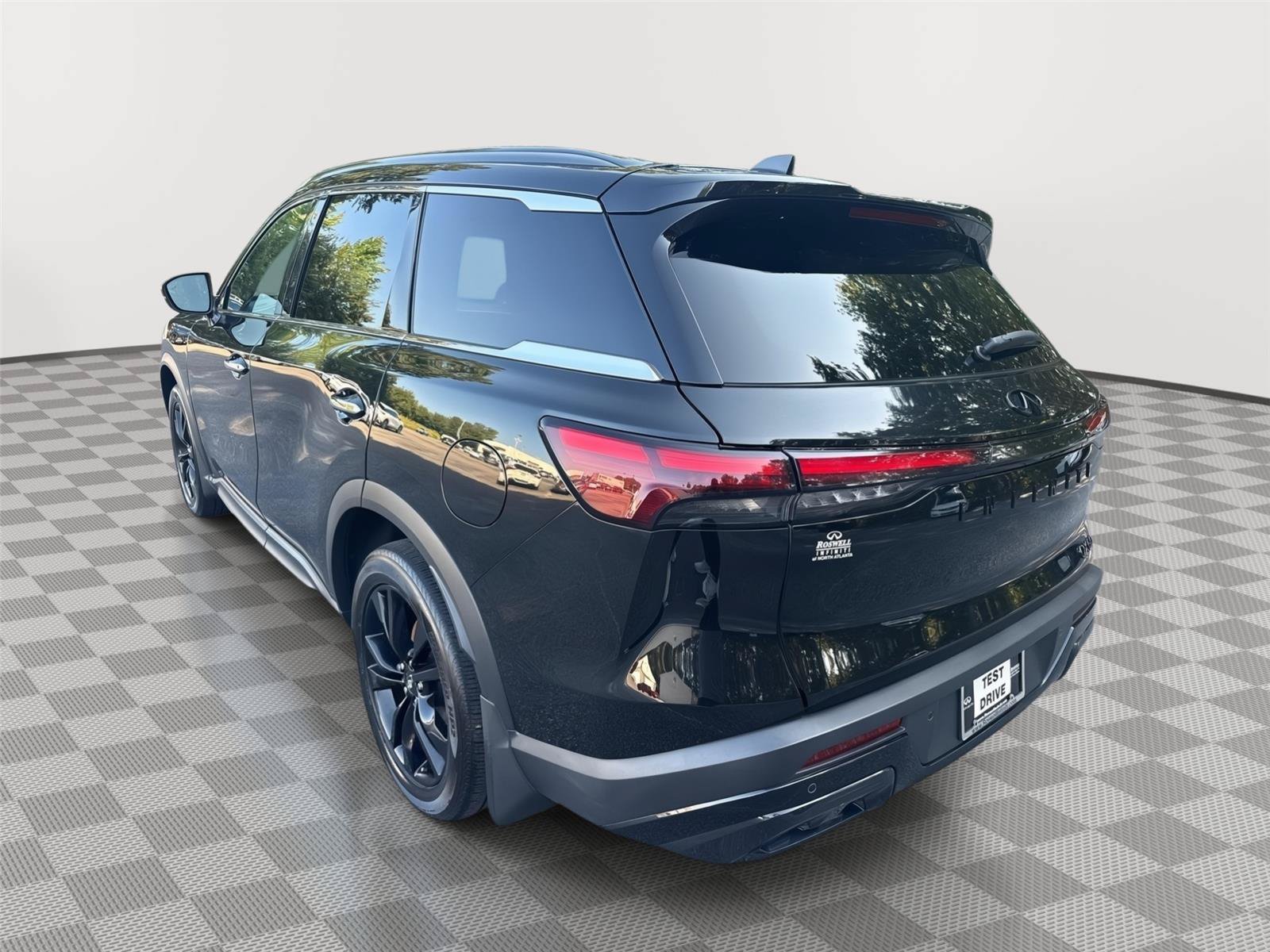 Used 2025 INFINITI QX60 Luxe w/ Black Edition FWD image 8