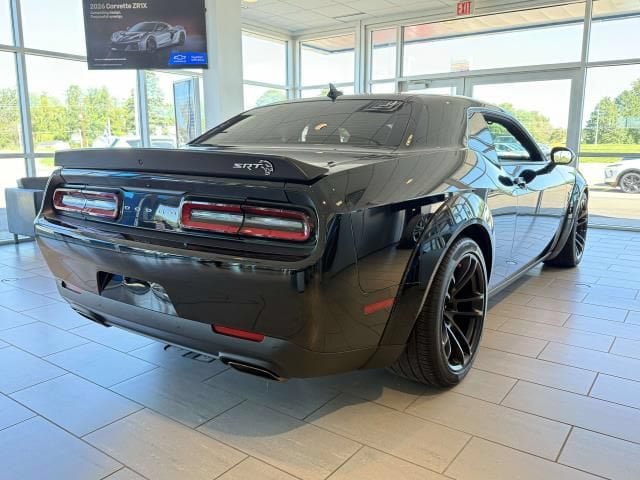 Used 2022 Dodge Challenger SRT Hellcat RWD image 5