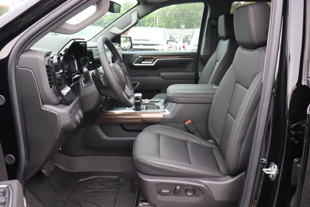 New 2026 Chevrolet Silverado 1500 RST AWD/4WD image 5