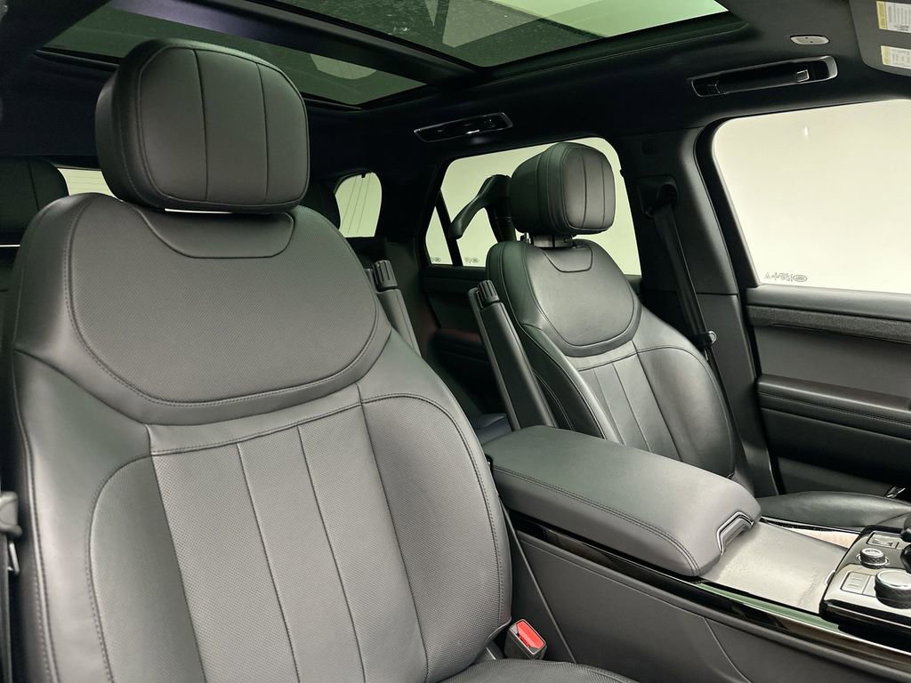 Used 2023 Land Rover Range Rover Sport SE image 18