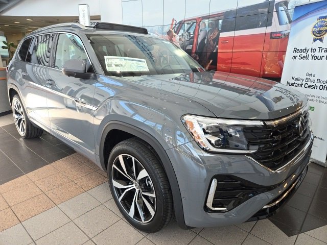 New 2025 Volkswagen Atlas SEL Premium R-Line image 2