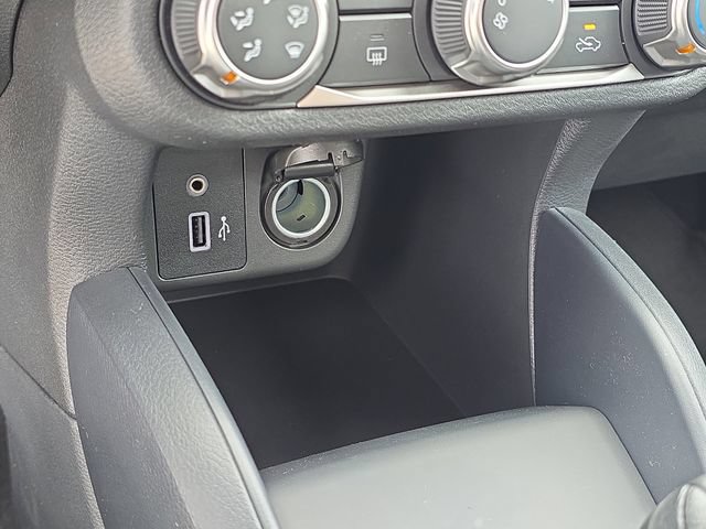 Used 2025 Nissan Versa S w/ Trunk Package FWD image 27