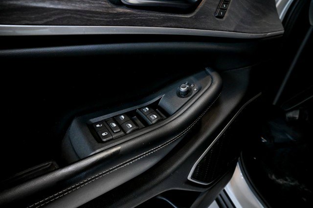 Used 2021 Jeep Grand Cherokee L Limited AWD/4WD image 16