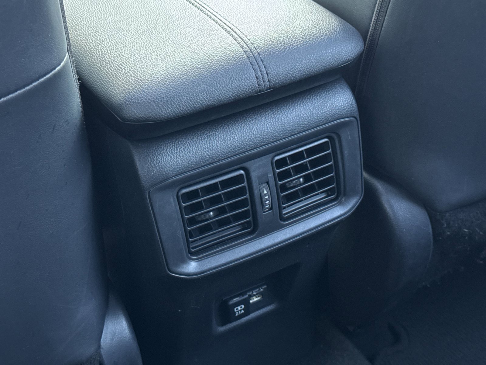 Used 2019 Toyota RAV4 XSE image 13