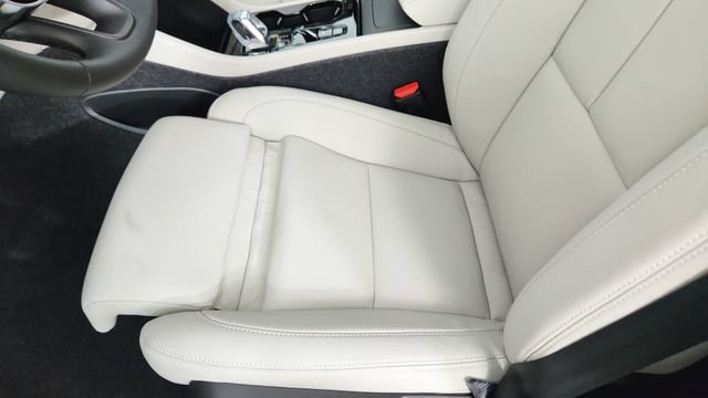 Certified 2026 Volvo XC40 B5 Ultra w/ Climate Package AWD/4WD image 13