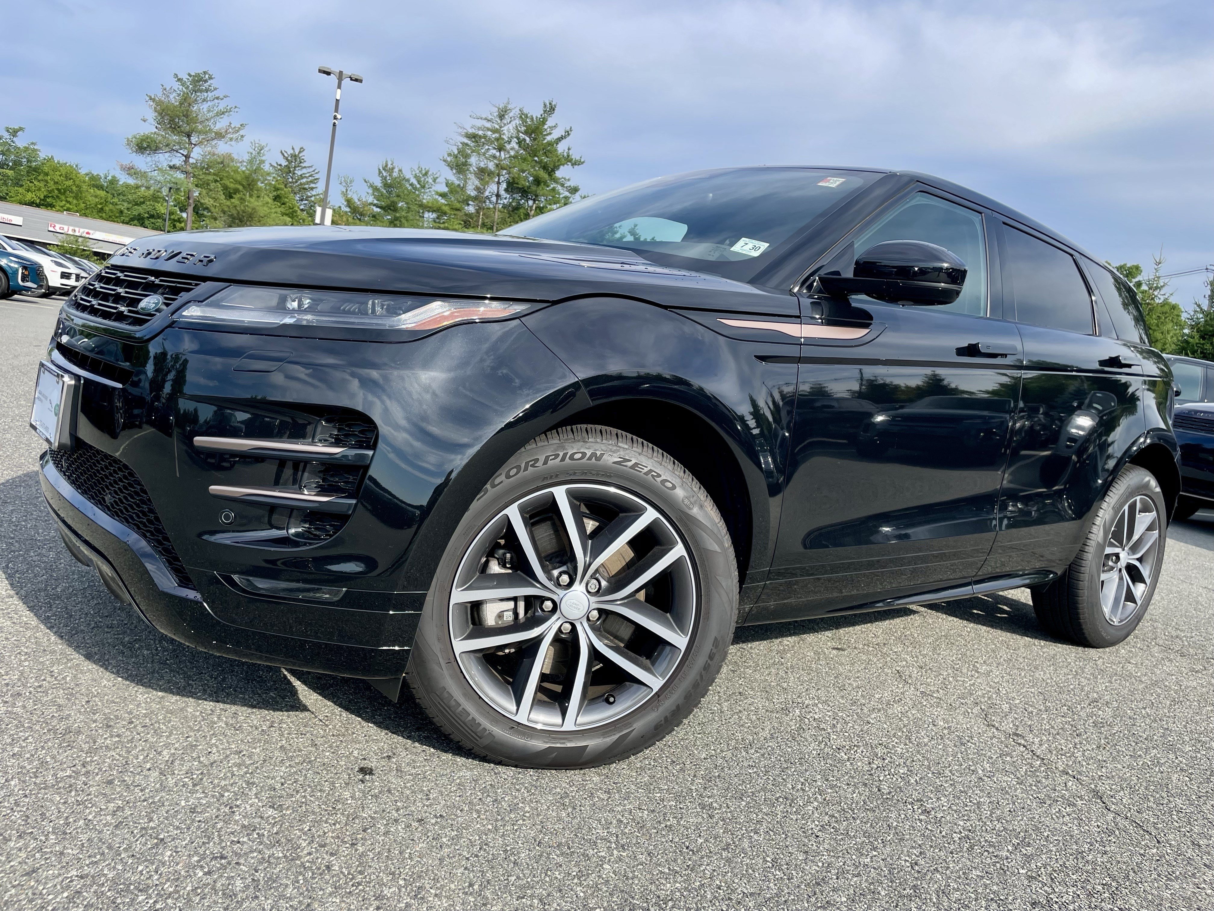 Certified 2025 Land Rover Range Rover Evoque Dynamic SE AWD/4WD image 35