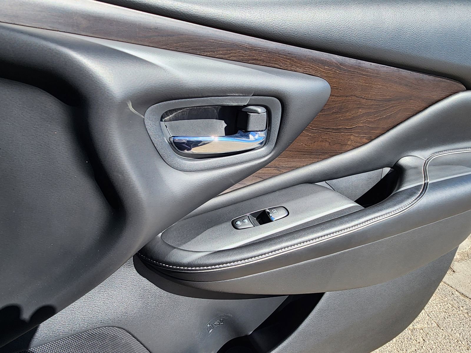 Used 2020 Nissan Murano Platinum w/ Cargo Package image 16