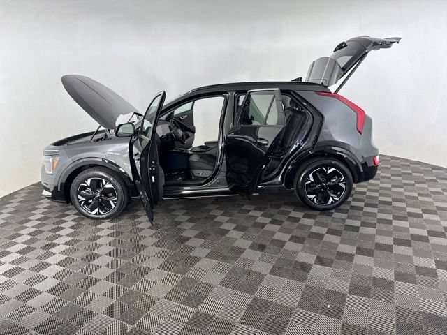Certified 2023 Kia Niro Wind w/ Wind Preserve Package FWD image 11