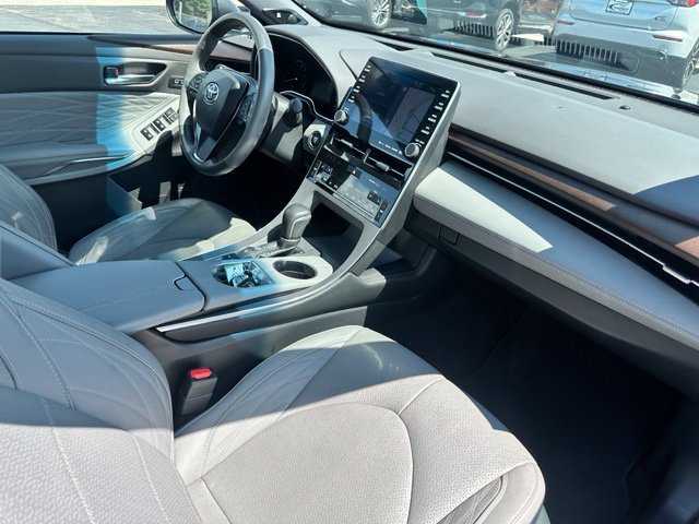 Used 2019 Toyota Avalon Limited FWD image 24