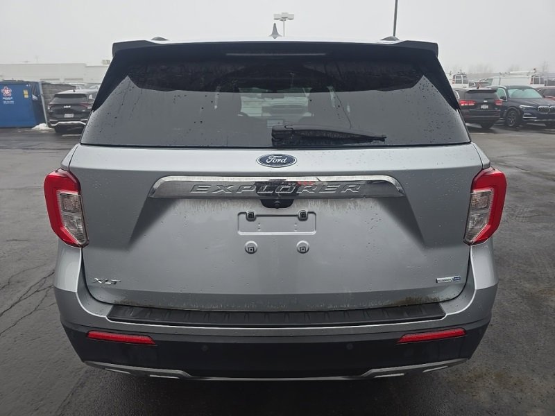 Used 2020 Ford Explorer XLT w/ Equipment Group 202A image 6