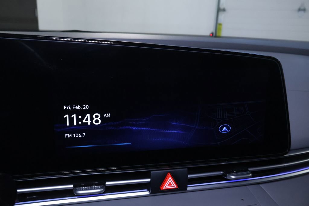 Used 2025 Hyundai Elantra SEL image 25