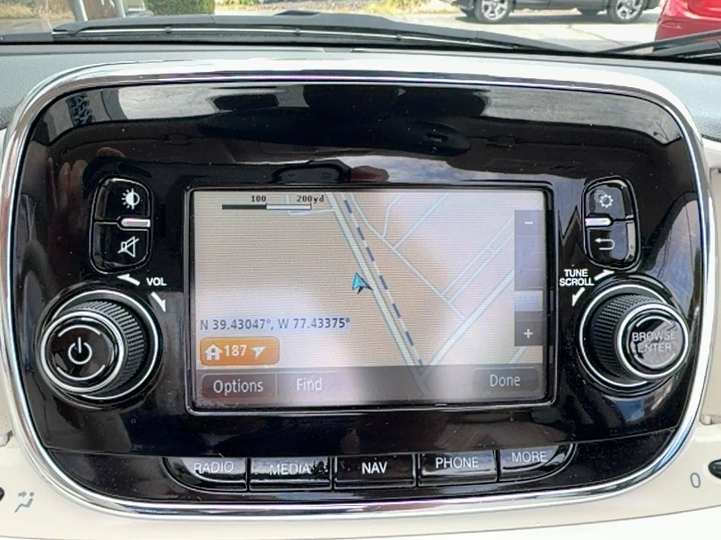 Used 2018 FIAT 500 Lounge FWD image 8