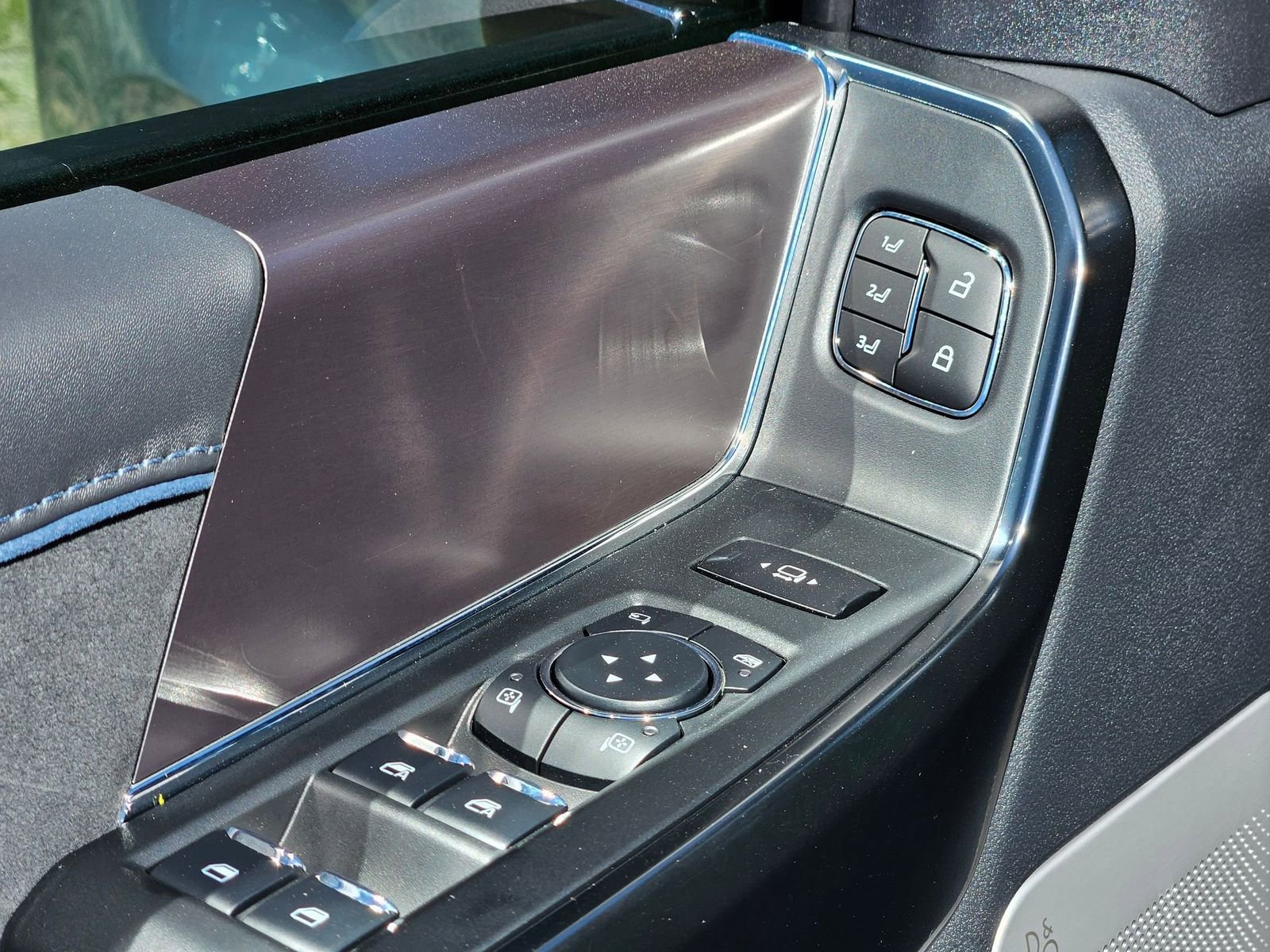 New 2026 Ford F350 Platinum AWD/4WD image 12