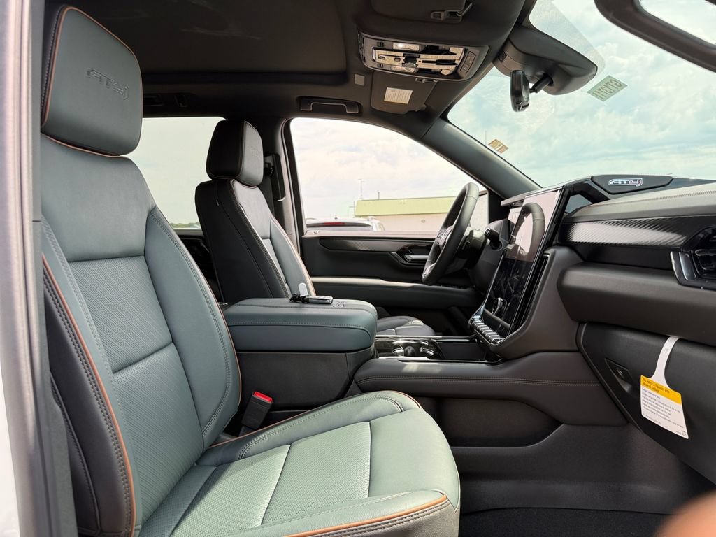New 2026 GMC Yukon AT4 w/ AT4 Premium Package AWD/4WD image 42