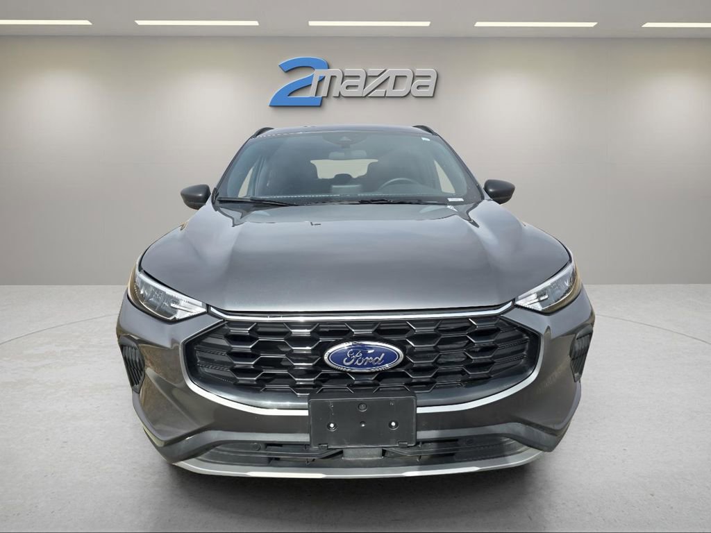 Used 2025 Ford Escape ST-Line image 8