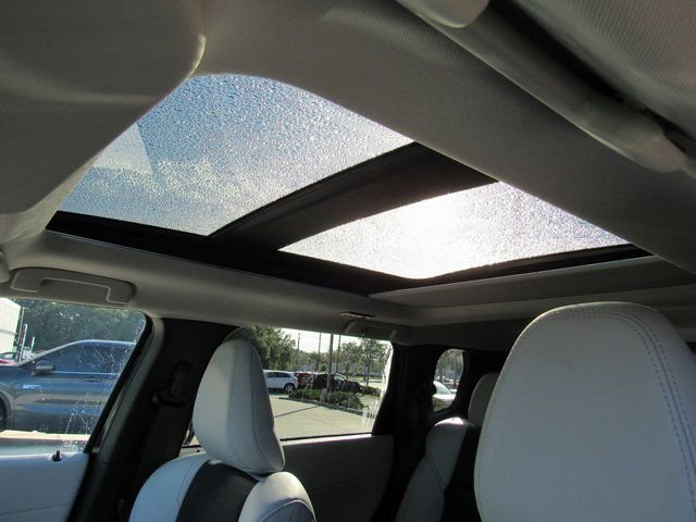 New 2025 Mitsubishi Outlander SE image 15