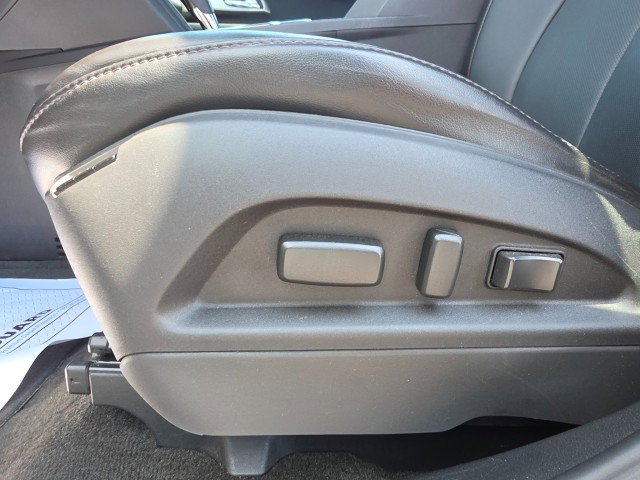 Used 2017 Chevrolet Equinox Premier w/ Enhanced Convenience Package AWD/4WD image 31