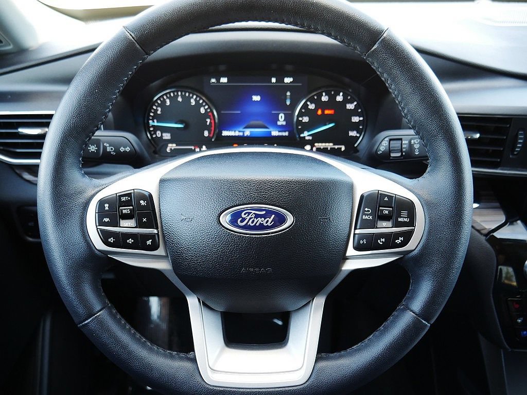 Used 2023 Ford Explorer Limited w/ Limited Technology Package AWD/4WD image 20