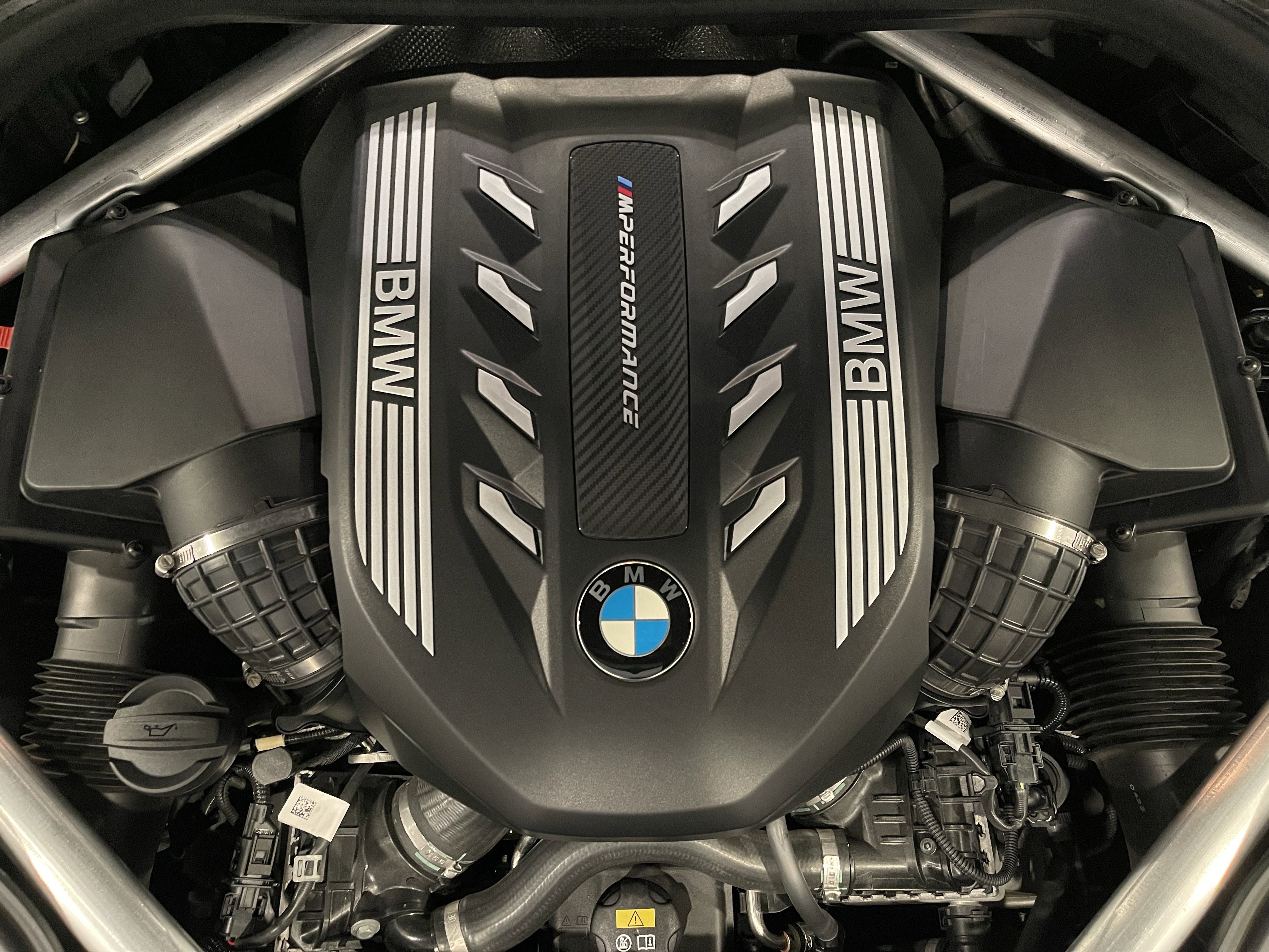 Used 2022 BMW X5 M50i w/ Premium Package image 27