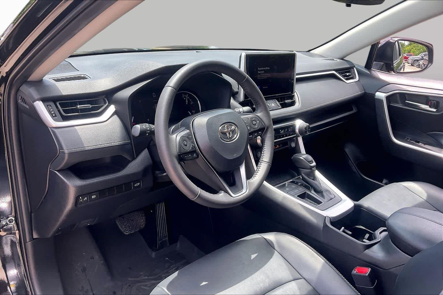 Used 2024 Toyota RAV4 XLE Premium FWD image 18