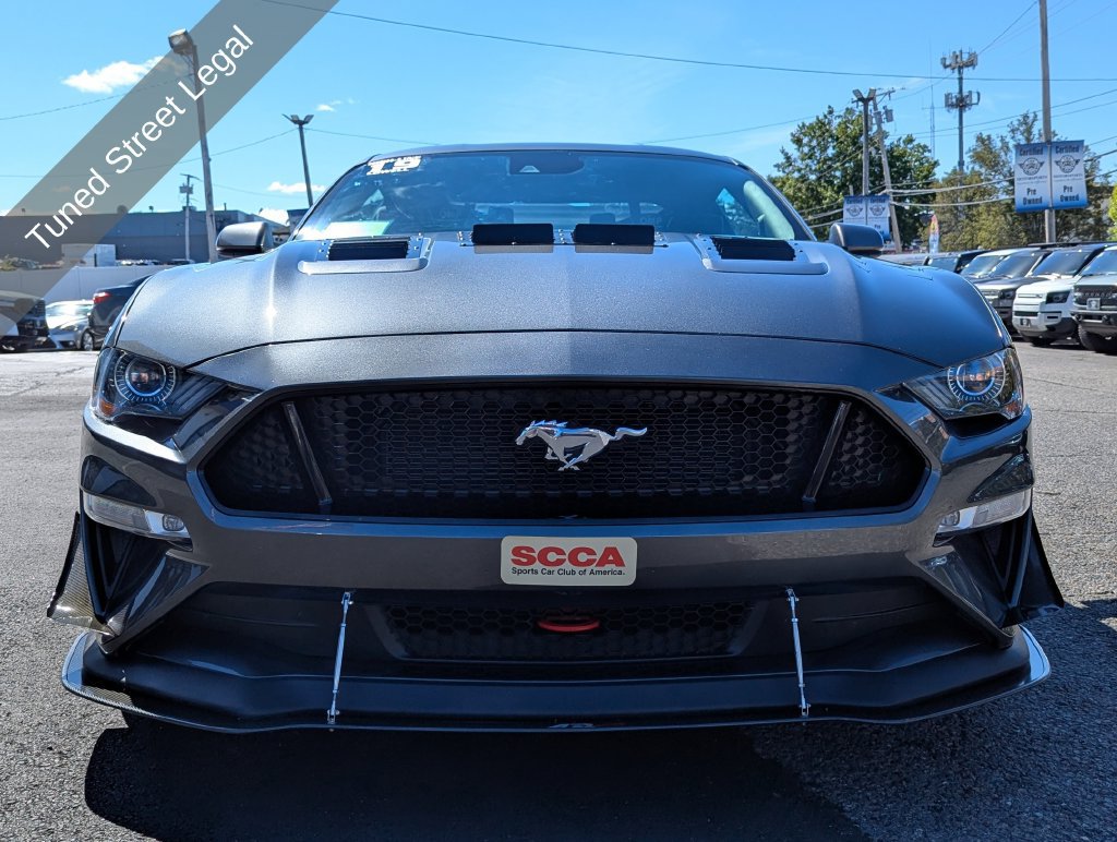 Used 2019 Ford Mustang GT Premium w/ GT Performance Package RWD image 4