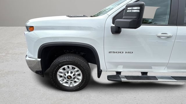 Used 2025 Chevrolet Silverado 2500 LT w/ Convenience Package AWD/4WD image 34