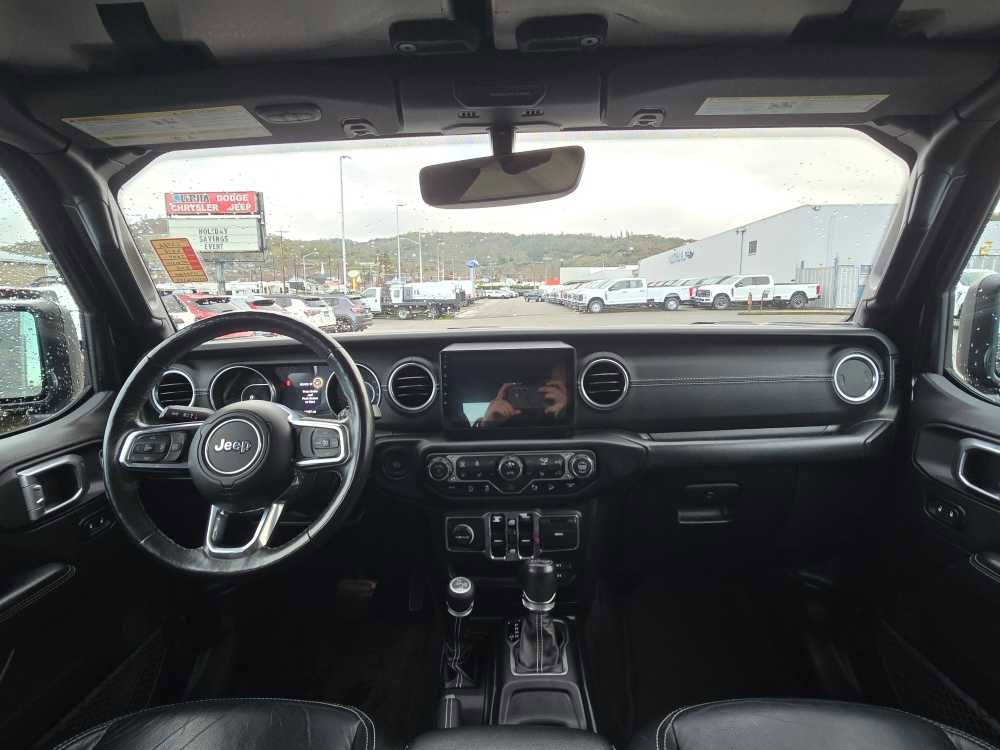 Used 2018 Jeep Wrangler Unlimited Sahara image 15