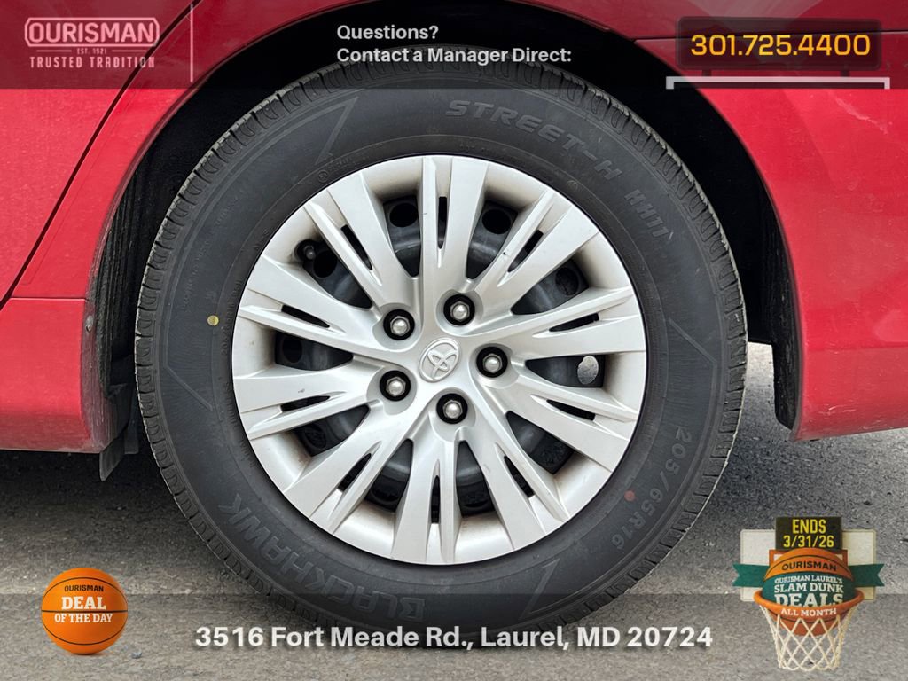 Used 2013 Toyota Camry LE image 4