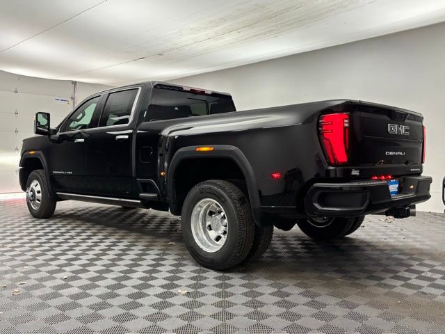 New 2026 GMC Sierra 3500 Denali Ultimate image 17