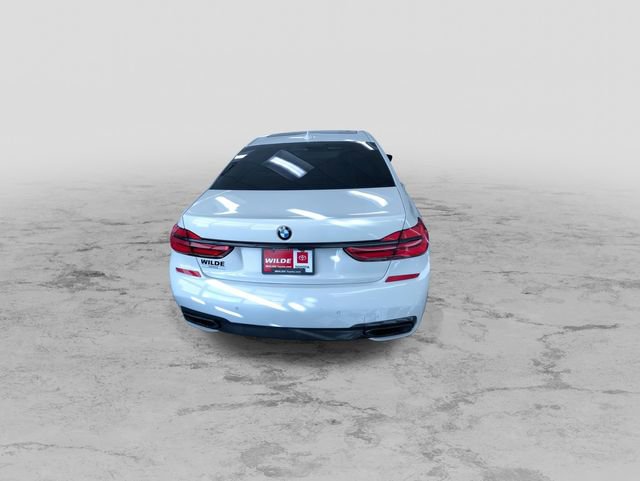 Used 2016 BMW 750i xDrive image 9