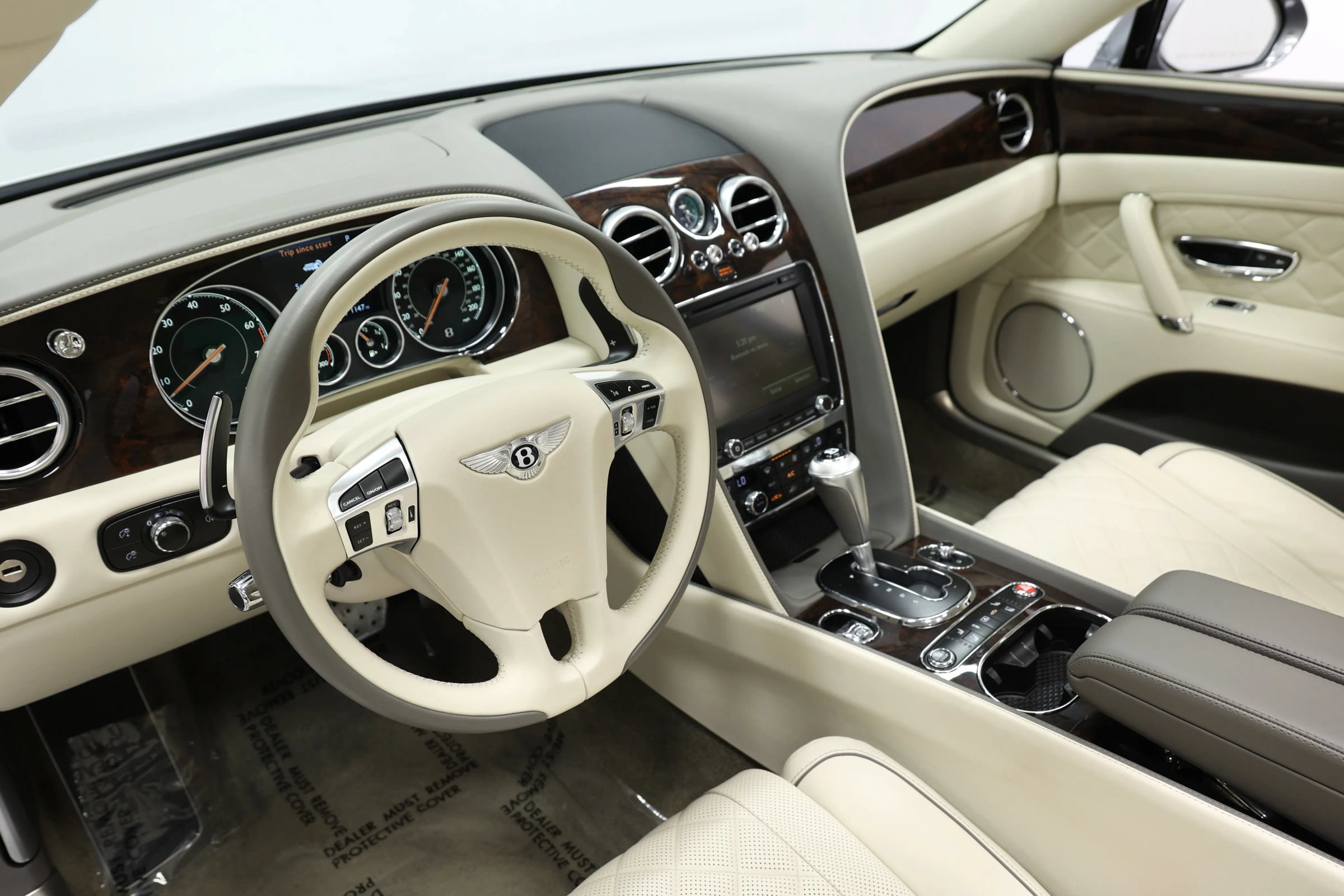 Used 2018 Bentley Flying Spur V8 AWD/4WD image 2