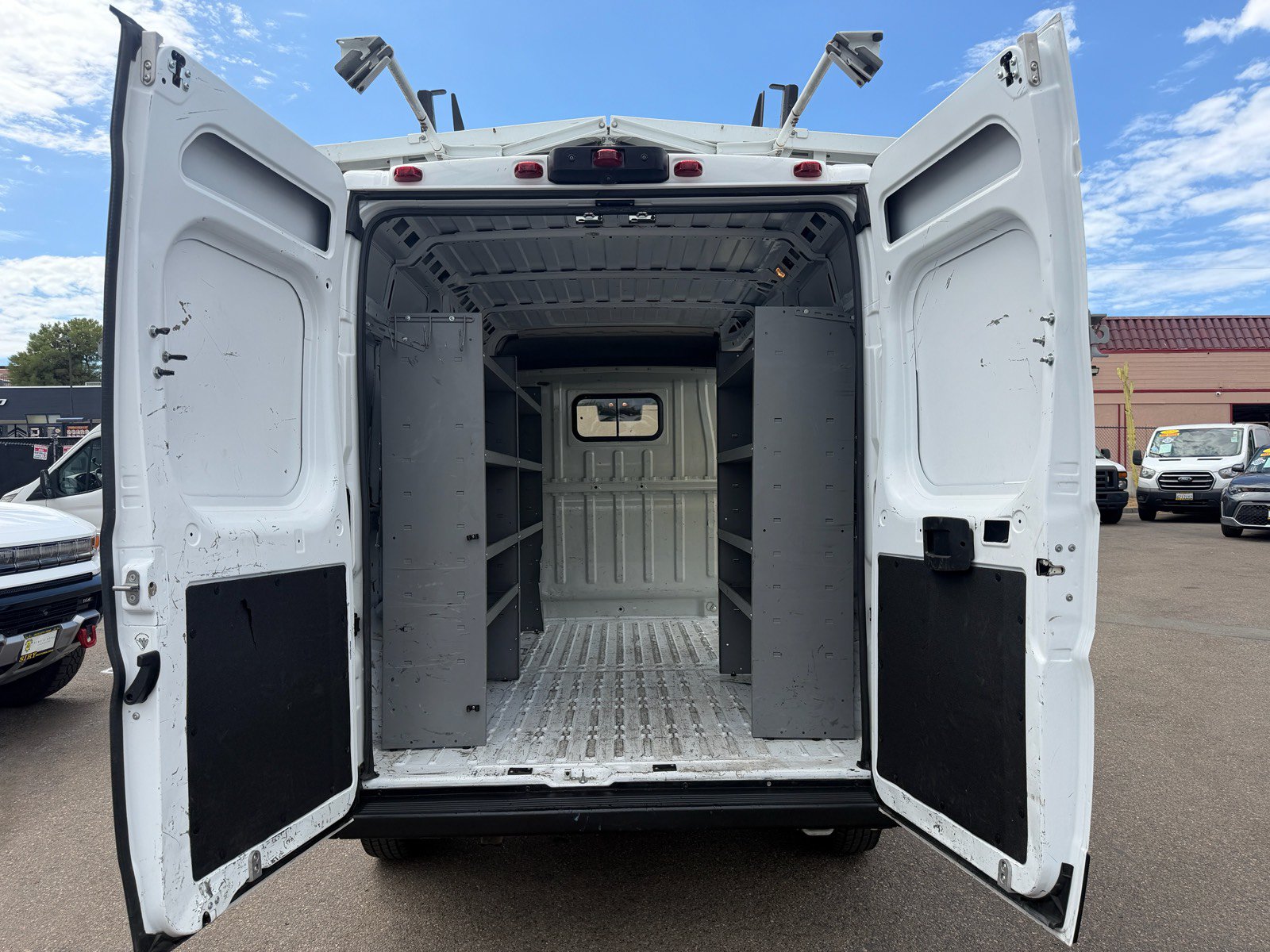 Used 2024 RAM ProMaster 2500 FWD image 9