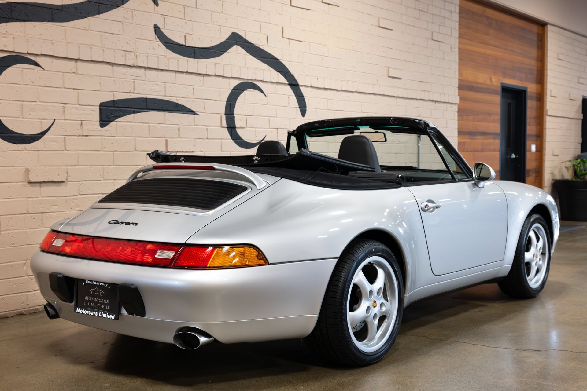 Used 1998 Porsche 911 Carrera RWD image 18