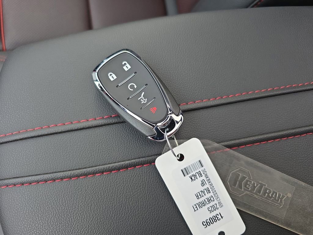 New 2025 Chevrolet Blazer RS w/ Driver Confidence II Package image 29